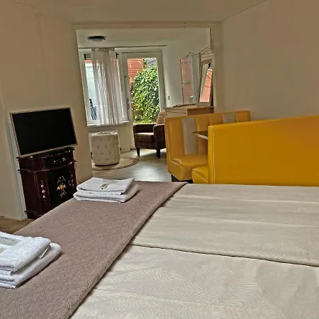 Prinsenhof # Vierendertig Apartment