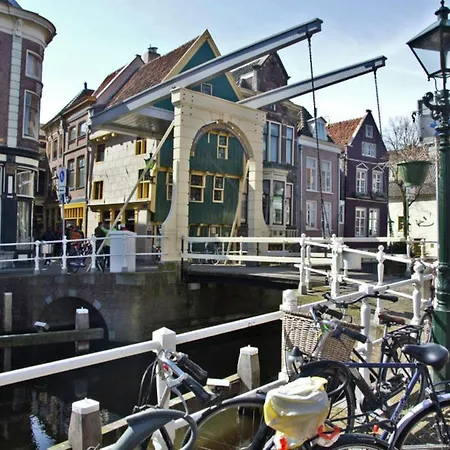 Prinsenhof # Vierendertig * Bergen